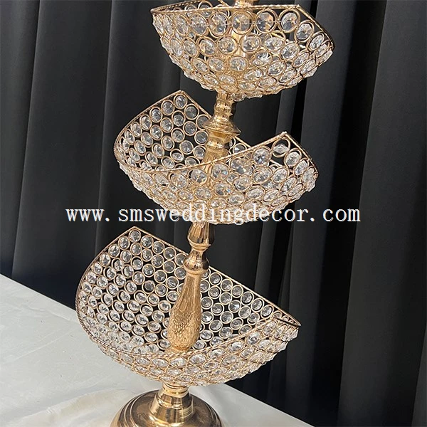 wedding centerpiece for bride and groom table wedding centerpiece for bride and groom table